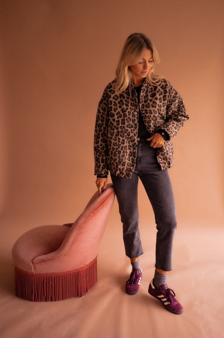 Lily | Women's Oversized Leopard Print Snap-Button Quilted Jacket