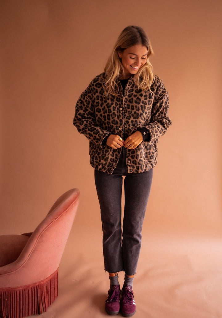 Lily | Women's Oversized Leopard Print Snap-Button Quilted Jacket